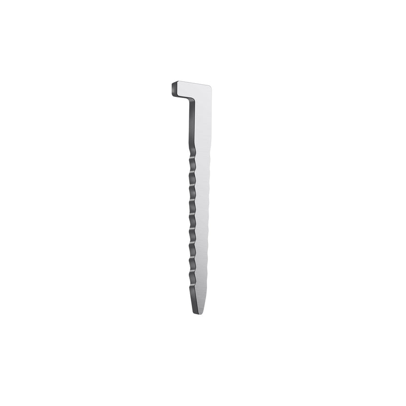 Meite USA close-up of a single 18Ga 1-1/4 inch length L-cleat flooring nails displayed on a white background, showing its T head and barbs body
