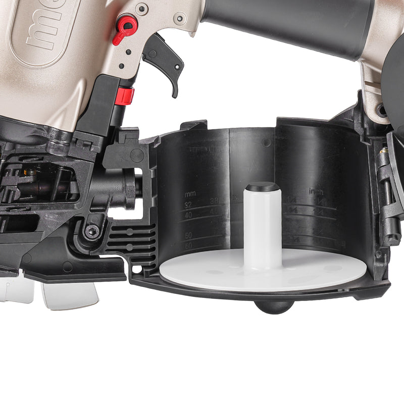 Close-up of the opening magazine of meite USA CN65 2-1/2'' Pneumatic Coil Siding Nailer loading in white background, shown the nailing length